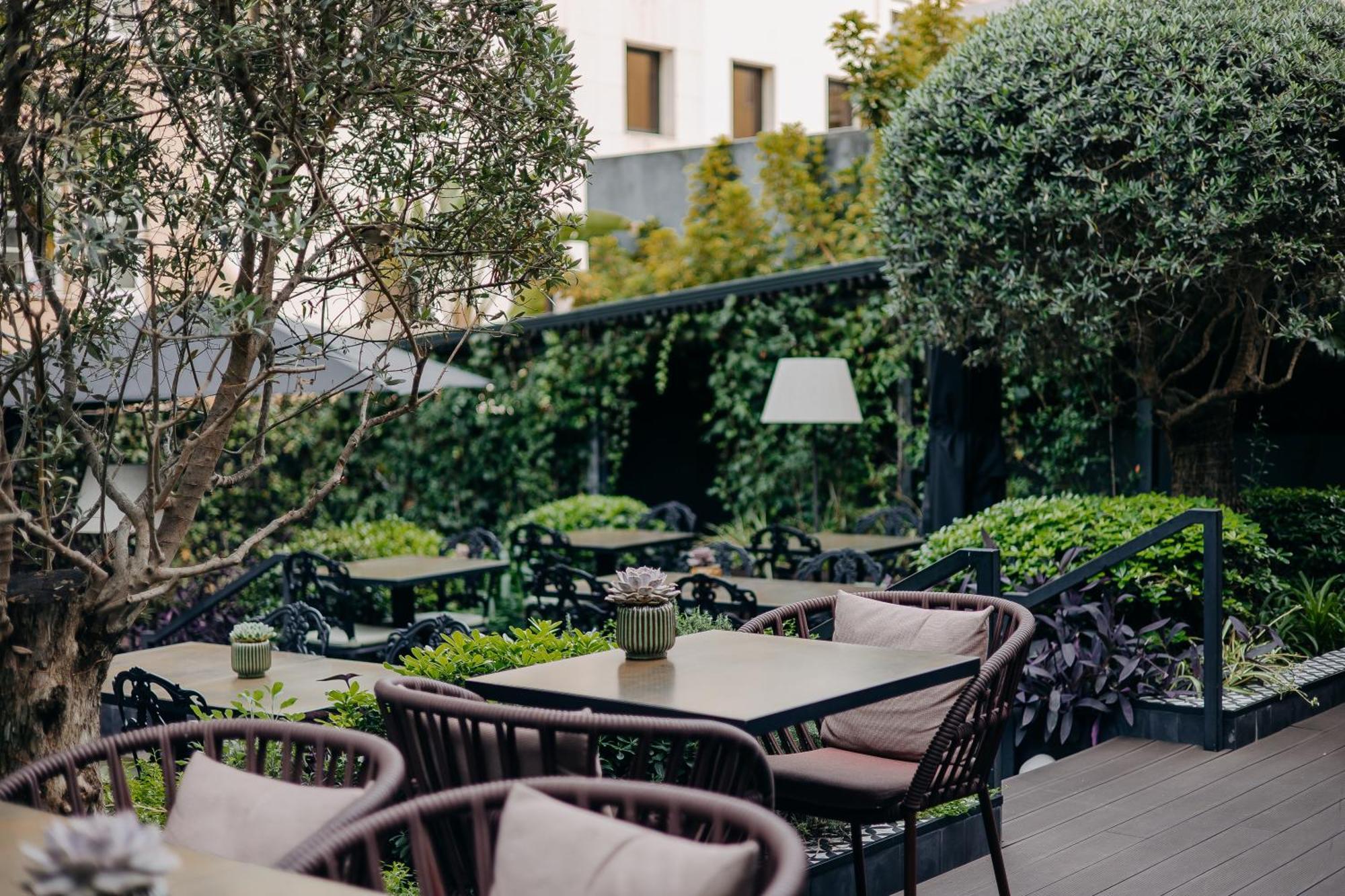 138 Liberdade Hotel Lisboa Екстериор снимка The garden of the hotel
